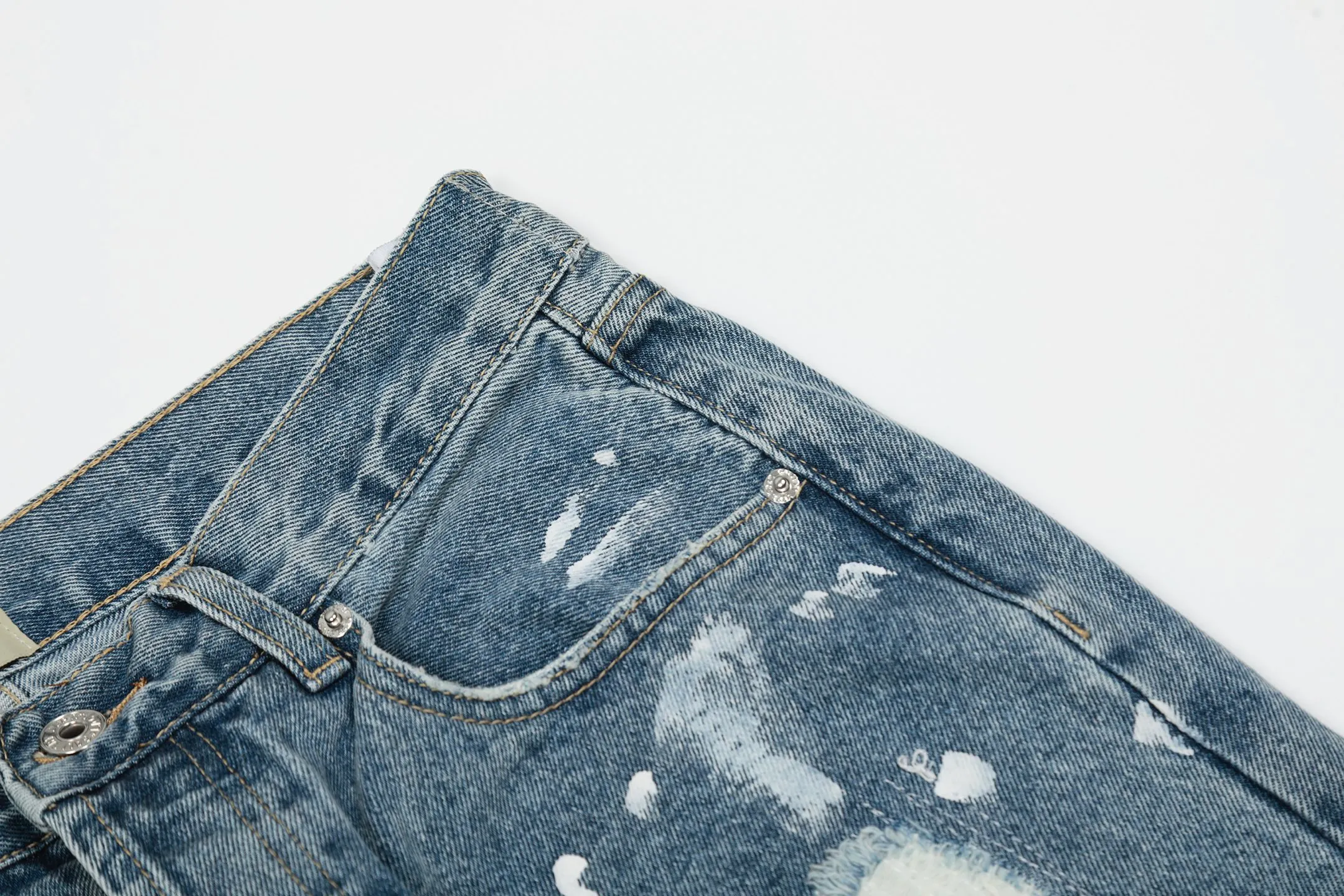 #8149 P250💰 Independent GALLERY DEPT. Vintage hole patch splicing black leather cross loose washed flared jeans - truly restore the ultimate vintage texture - original hardware accessories washed and other elevators, QR code analysis are all purchased from the original factory, high degree of restoration, you are welcome to compare with a certain product ~ - three-dimensional version loose and comfortable, not picky about the figure, tall and slim, factory Seiko, original factory quality control, same style for men and women, can be matched with couples, versatile recommendation Essential jeans for all seasons - sizes: 28 30 32 34 36